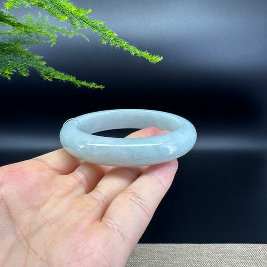 Genuine Burmese Green Jade Jadeite Bangle Bracelet ( 56.6mm )