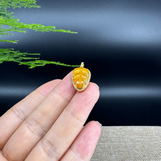 High-end Genuine Yellow Jadeite Jade Jin Zhi Yu Ye (Leaf) Necklace With 18k Yellow Gold & Diamond