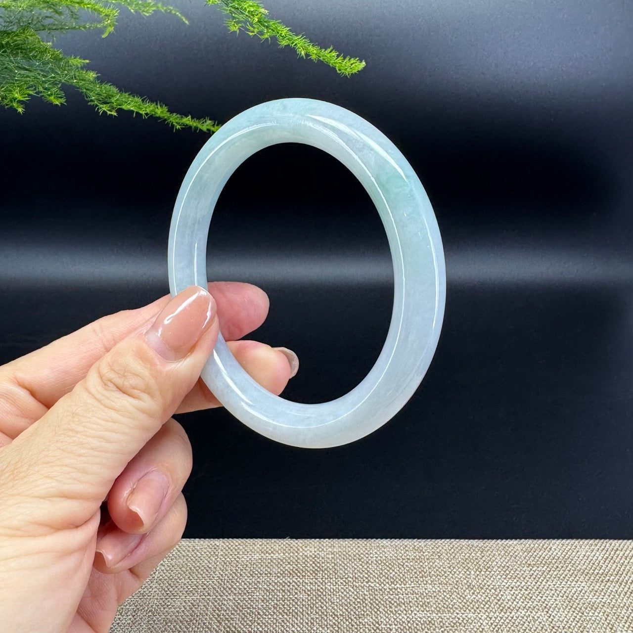 Genuine Burmese Green Jade Jadeite Bangle Bracelet ( 56.4mm )
