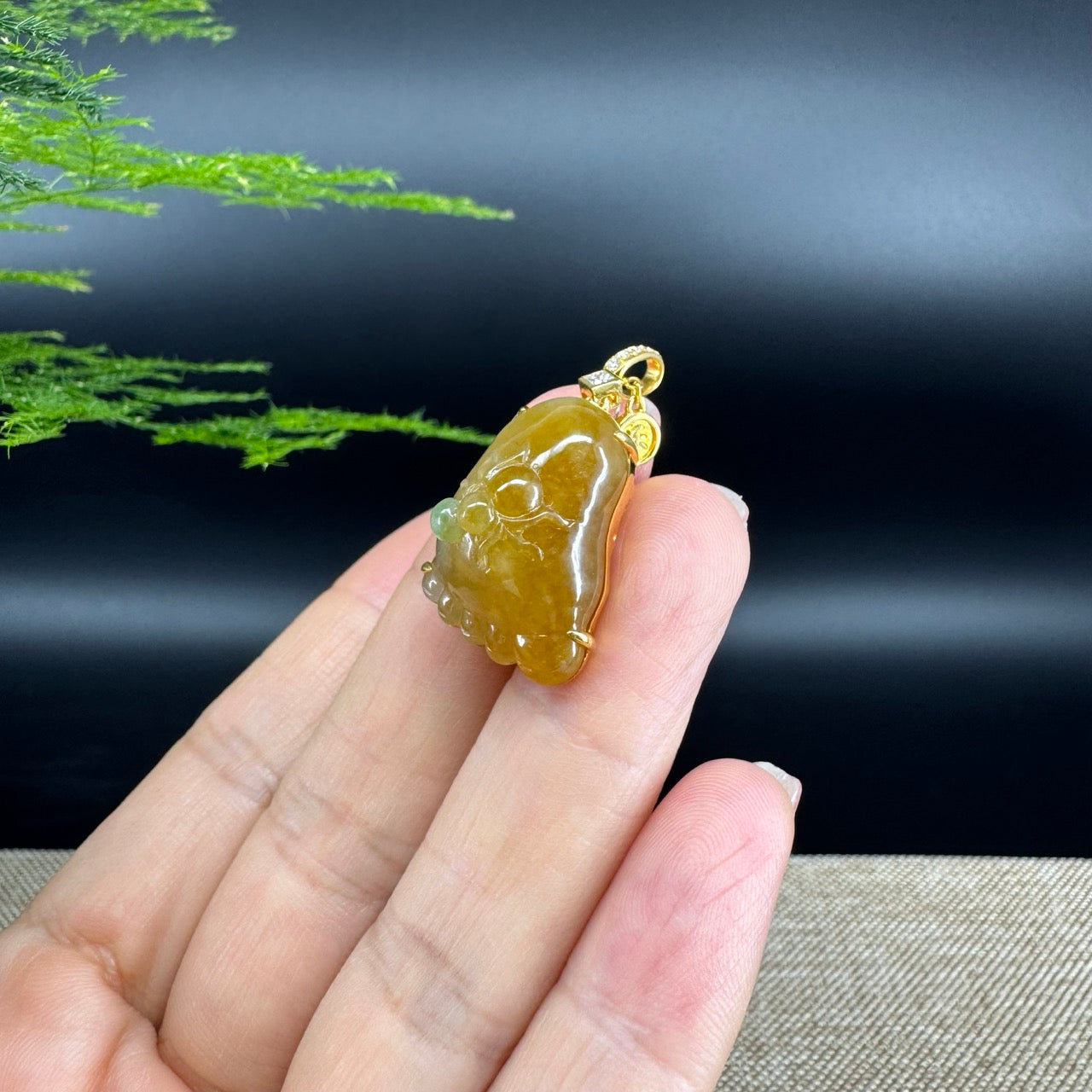 RealJade 18k Yellow Gold Genuine Ice Yellow Jadeite Jade Pendant
