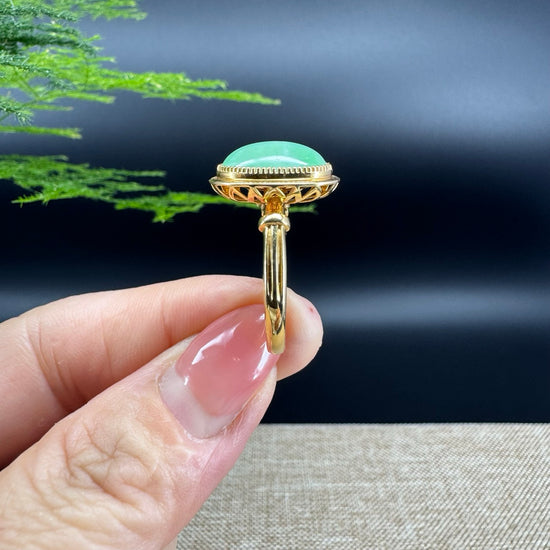 RealJade® "Signature Signet" 18K Yellow Gold Green Jadeite Jade Classic Ring