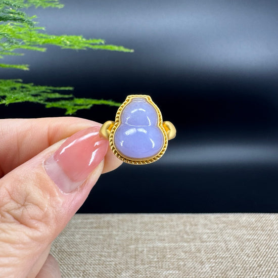 RealJade® "Amelie" 18k Yellow Gold Natural Lavender Jadeite Hulu Ring