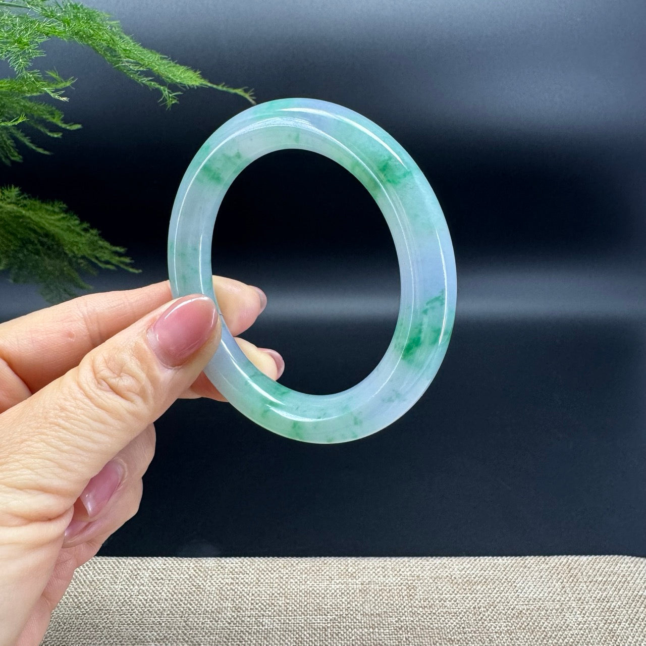 Genuine Burmese Icy Spicy Green Jade Jadeite Bangle Bracelet ( 52.9mm )