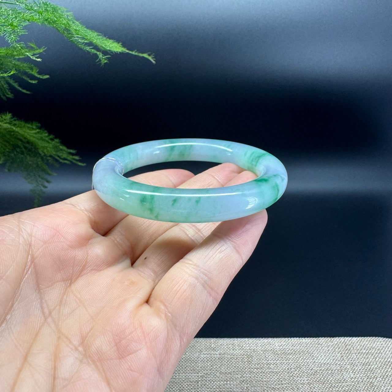 Genuine Burmese Icy Spicy Green Jade Jadeite Bangle Bracelet ( 52.9mm )