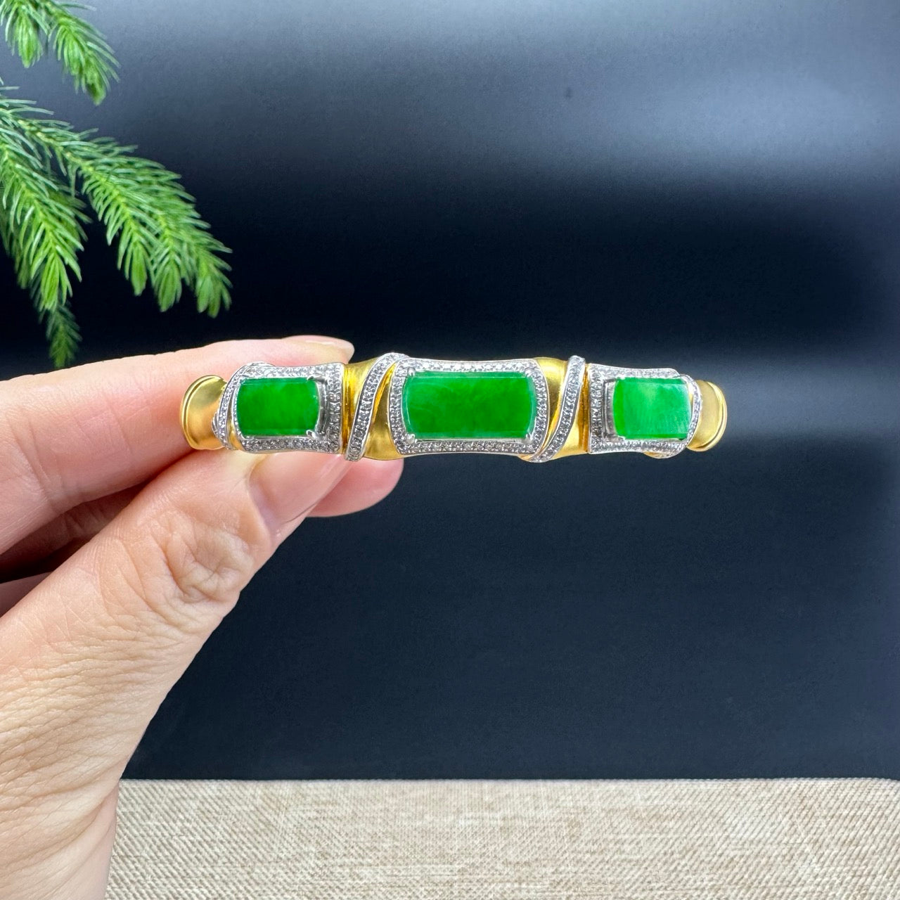 RealJade Luxury 18K Yellow Gold Genuine Green Jadeite Jade Bamboo Bangle With Diamonds