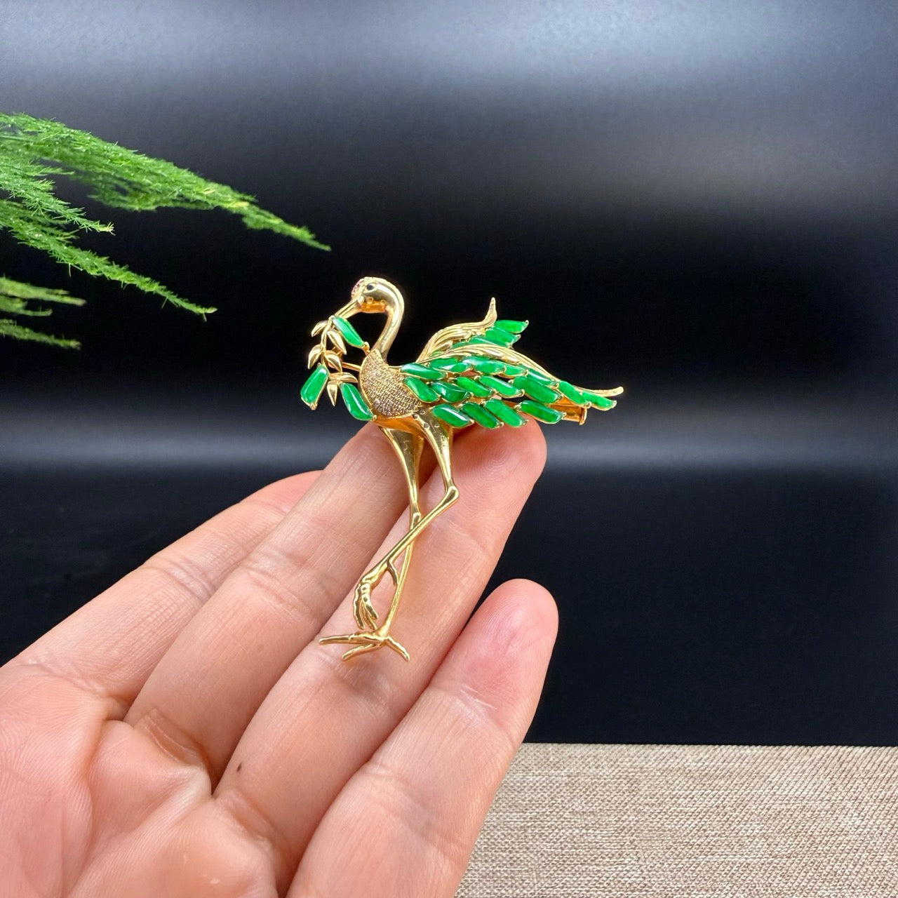 RealJade 18K Yellow Gold Genuine Imperial Green Jadeite Jade Brooch