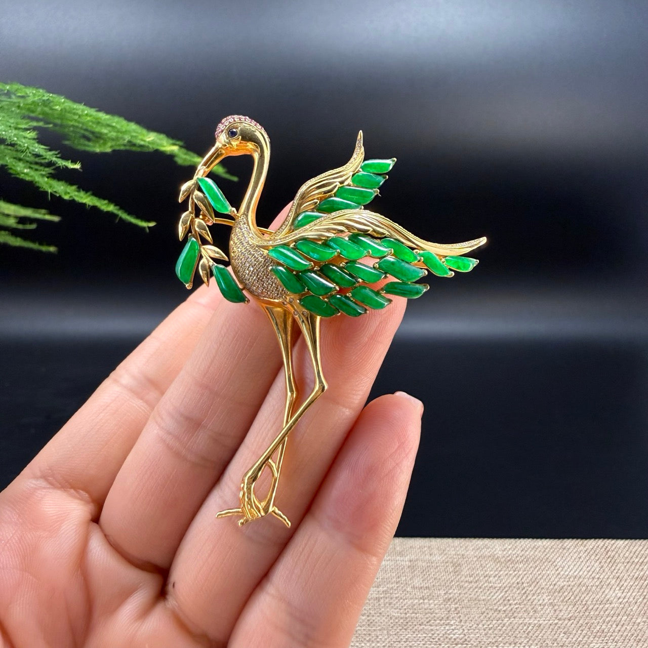 RealJade 18K Yellow Gold Genuine Imperial Green Jadeite Jade Brooch