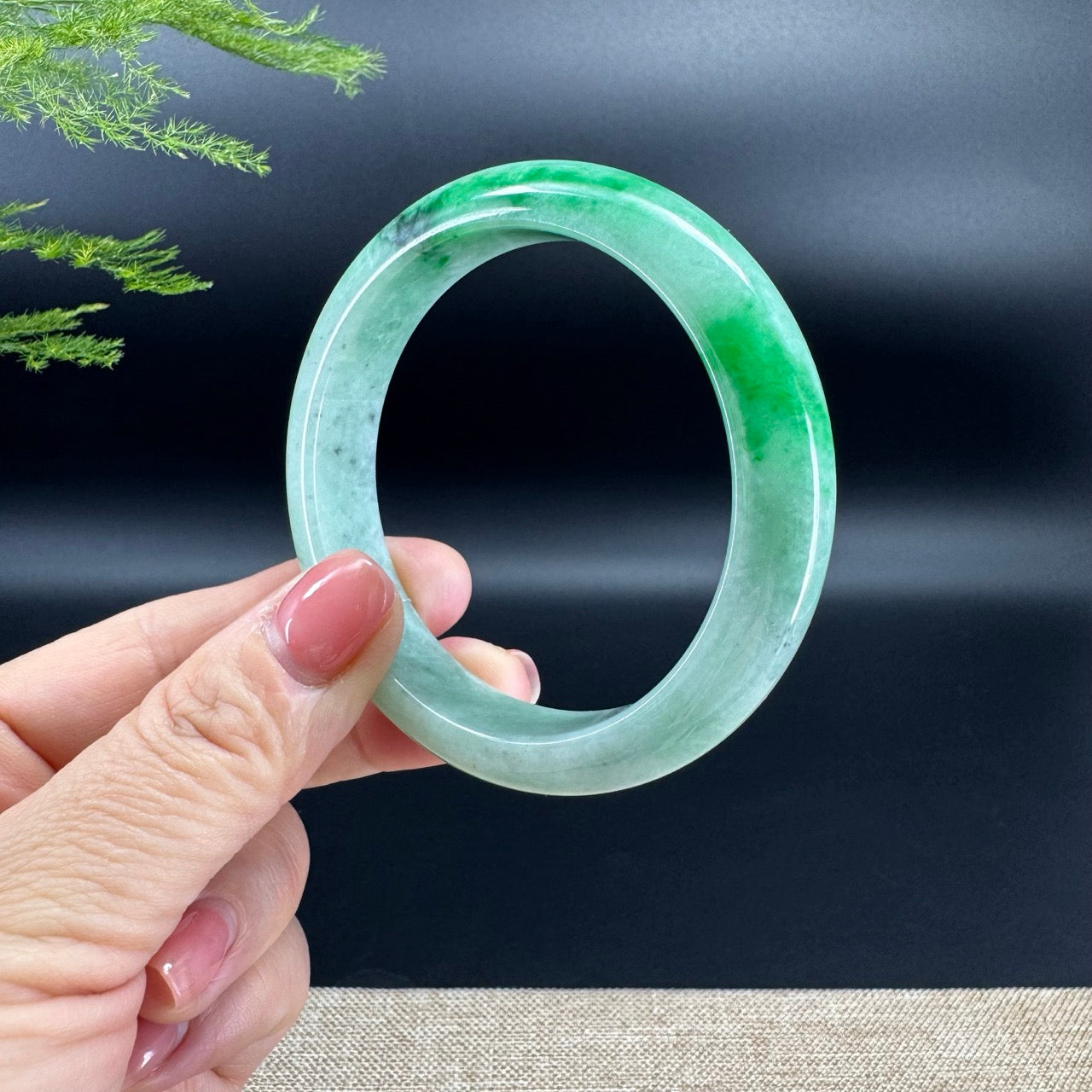 Genuine Burmese Green Jade Jadeite Bangle Bracelet ( 56.3mm )