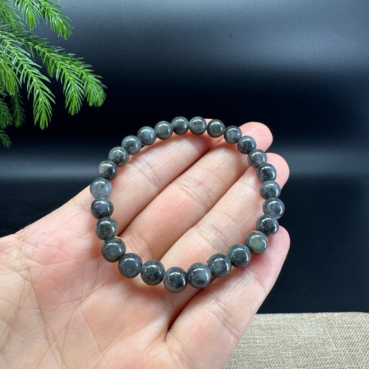 RealJade® Genuine Jadeite Jade Round Black Wuji Beads Bracelet ( 7mm )