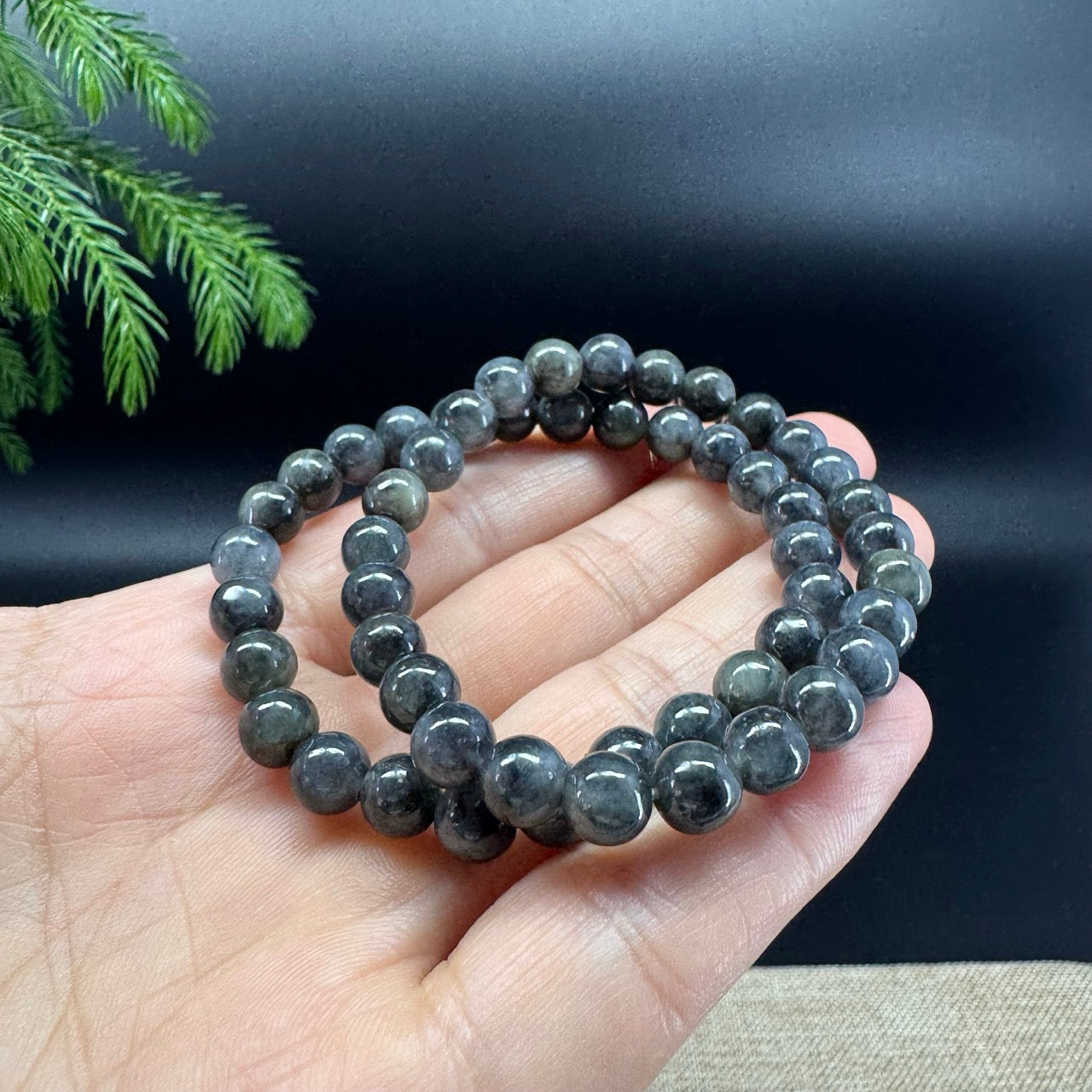 RealJade® Genuine Jadeite Jade Round Black Wuji Beads Bracelet ( 7mm )