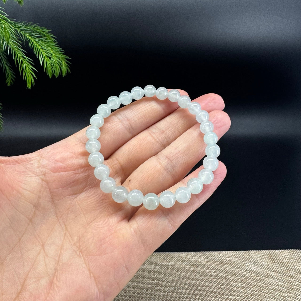 Natural Jadeite Jade  Round Light Green Beads Bracelet ( 6.5mm )