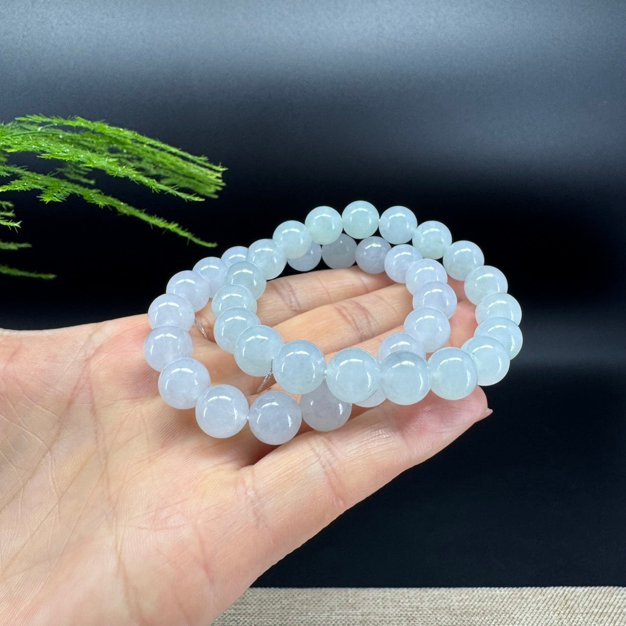 Natural Jadeite Jade Round Icy Beads Bracelet ( 10 mm )