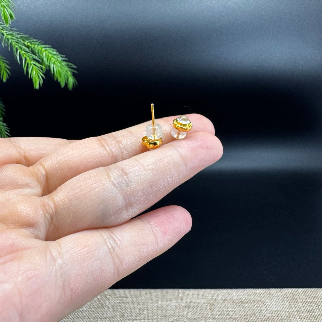 RealJade® 18k Yellow Gold Icy White Jadeite Jade Round Stud Earrings