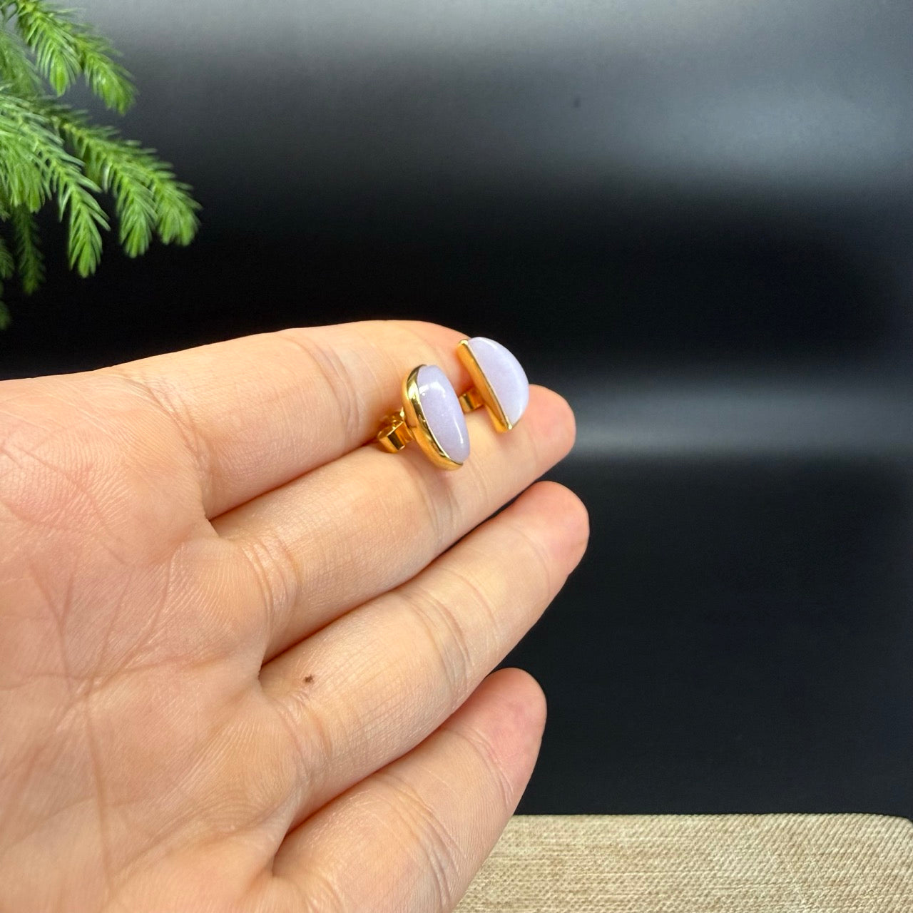 18k Yellow Gold Genuine Light Lavender Jadeite Jade Crescent Moon Stud Earrings