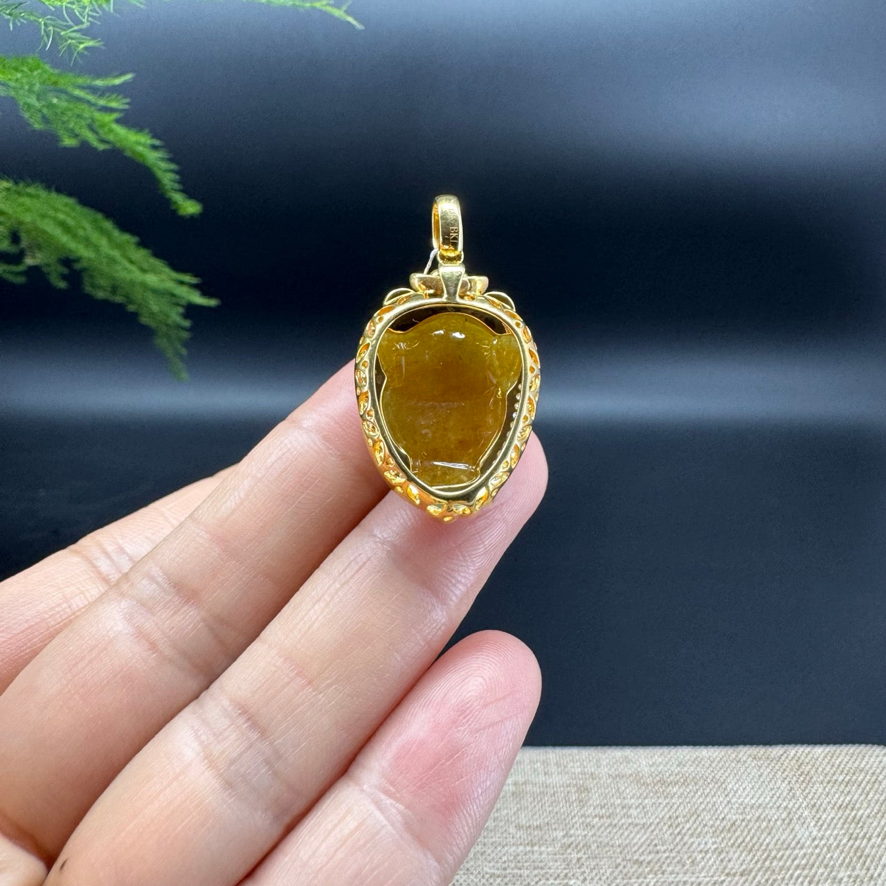 RealJade® High-End Natural Jadeite Jin Chan "Money Toad" Necklace With 18k Yellow Gold Diamond Bail