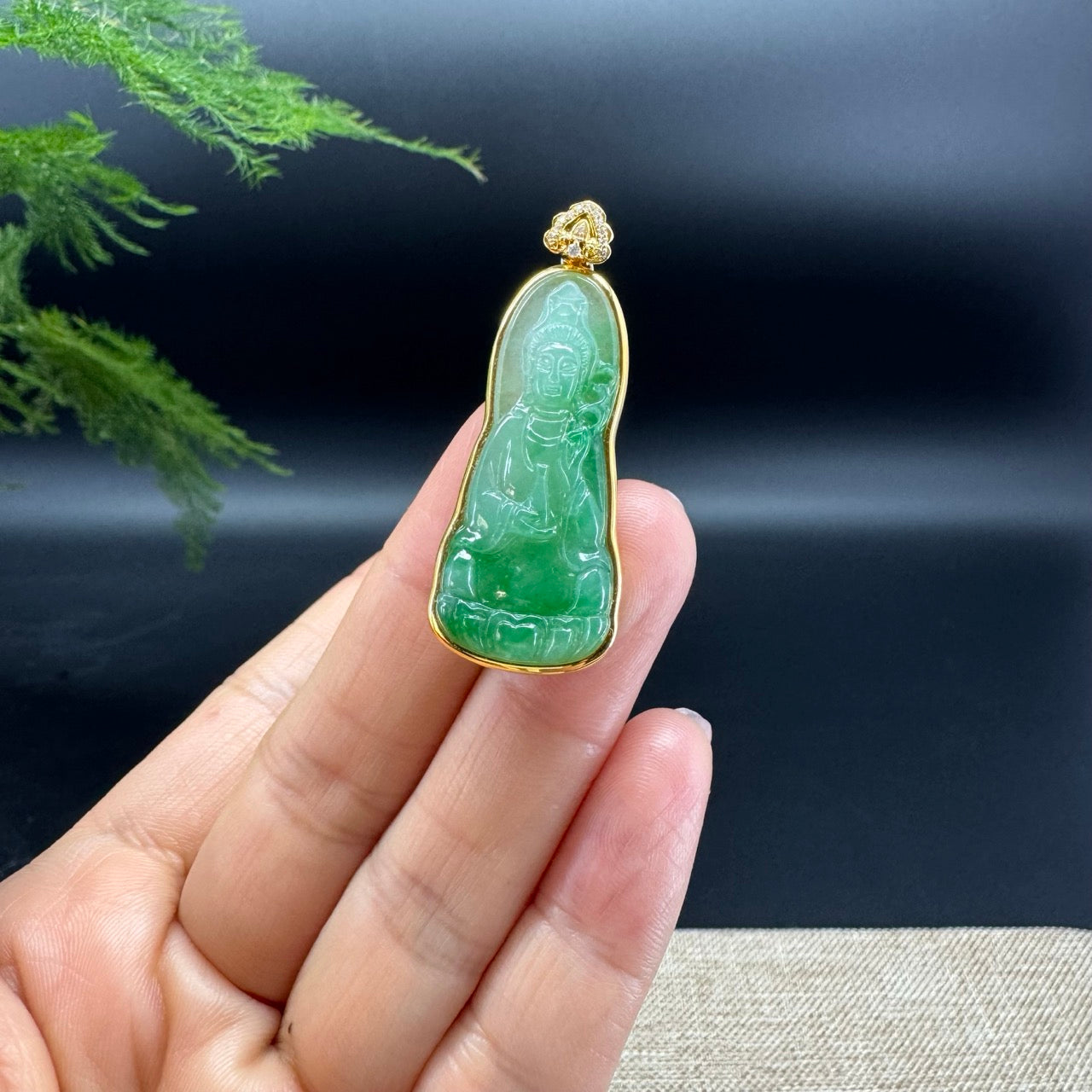 18K Yellow Gold Burmese Spicy Green Jadeite Jade Guanyin Pendant
