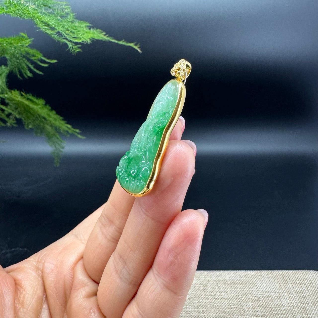 18K Yellow Gold Burmese Spicy Green Jadeite Jade Guanyin Pendant