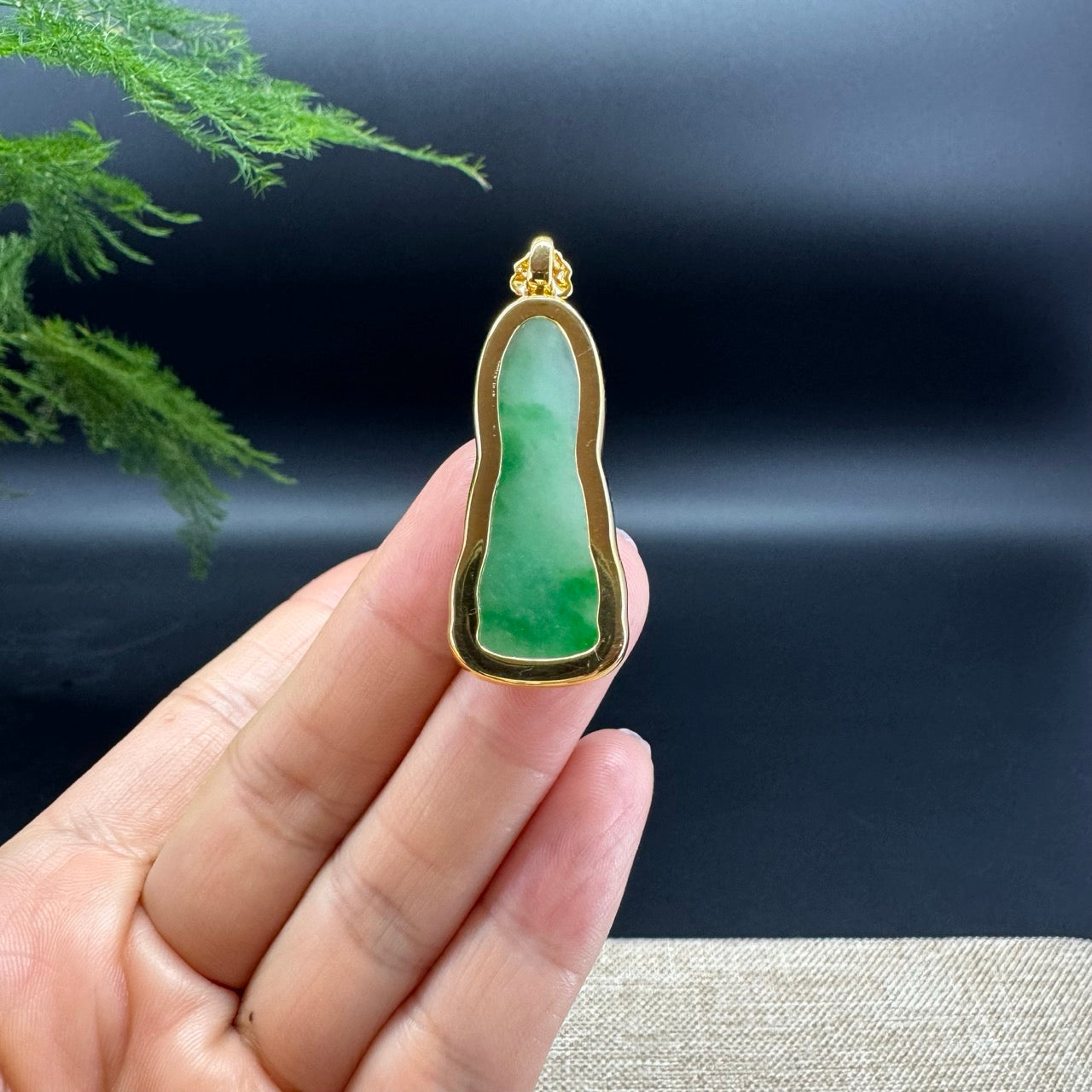 18K Yellow Gold Burmese Spicy Green Jadeite Jade Guanyin Pendant