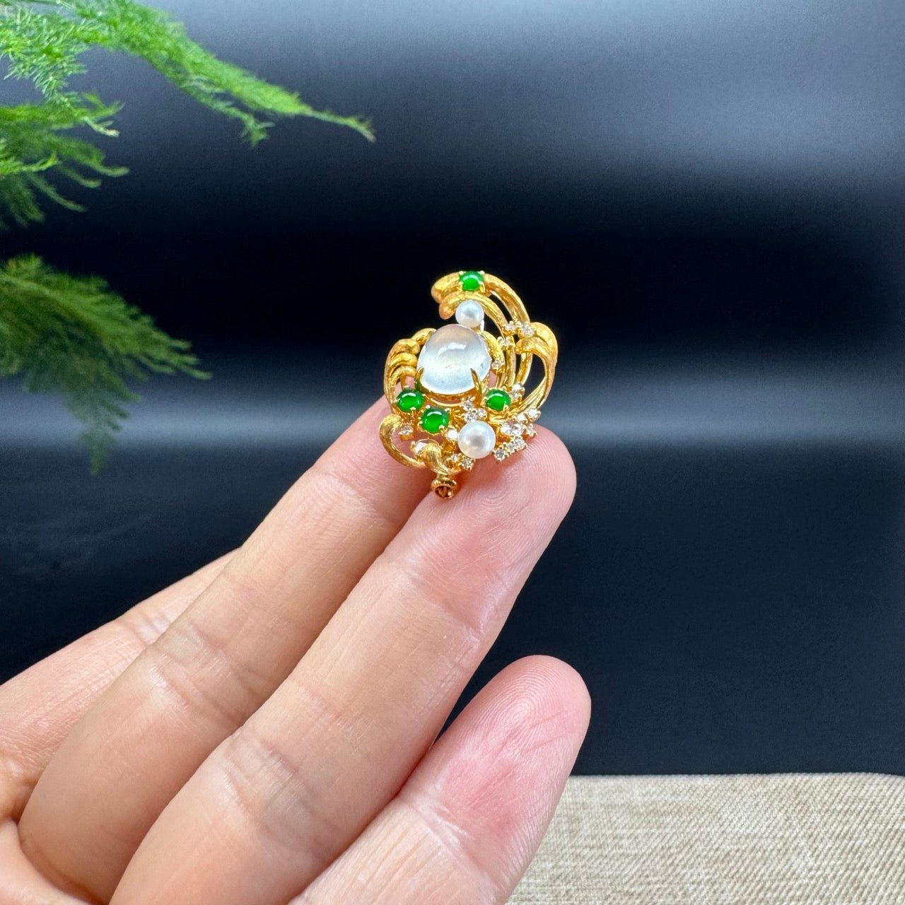 RealJade® 18k Yellow Gold Genuine Icy Jadeite Flower Brooch With Diamond