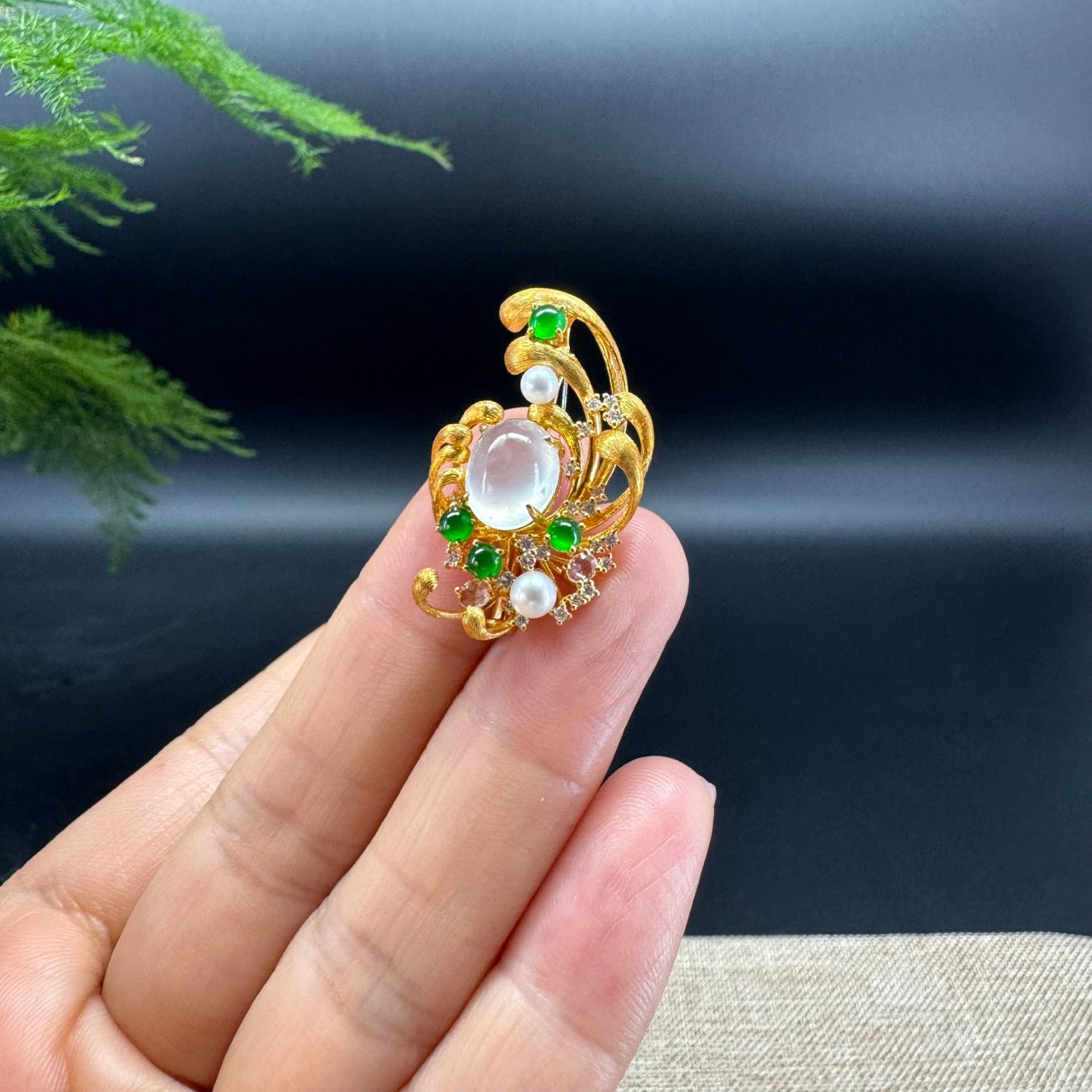 RealJade® 18k Yellow Gold Genuine Icy Jadeite Flower Brooch With Diamond