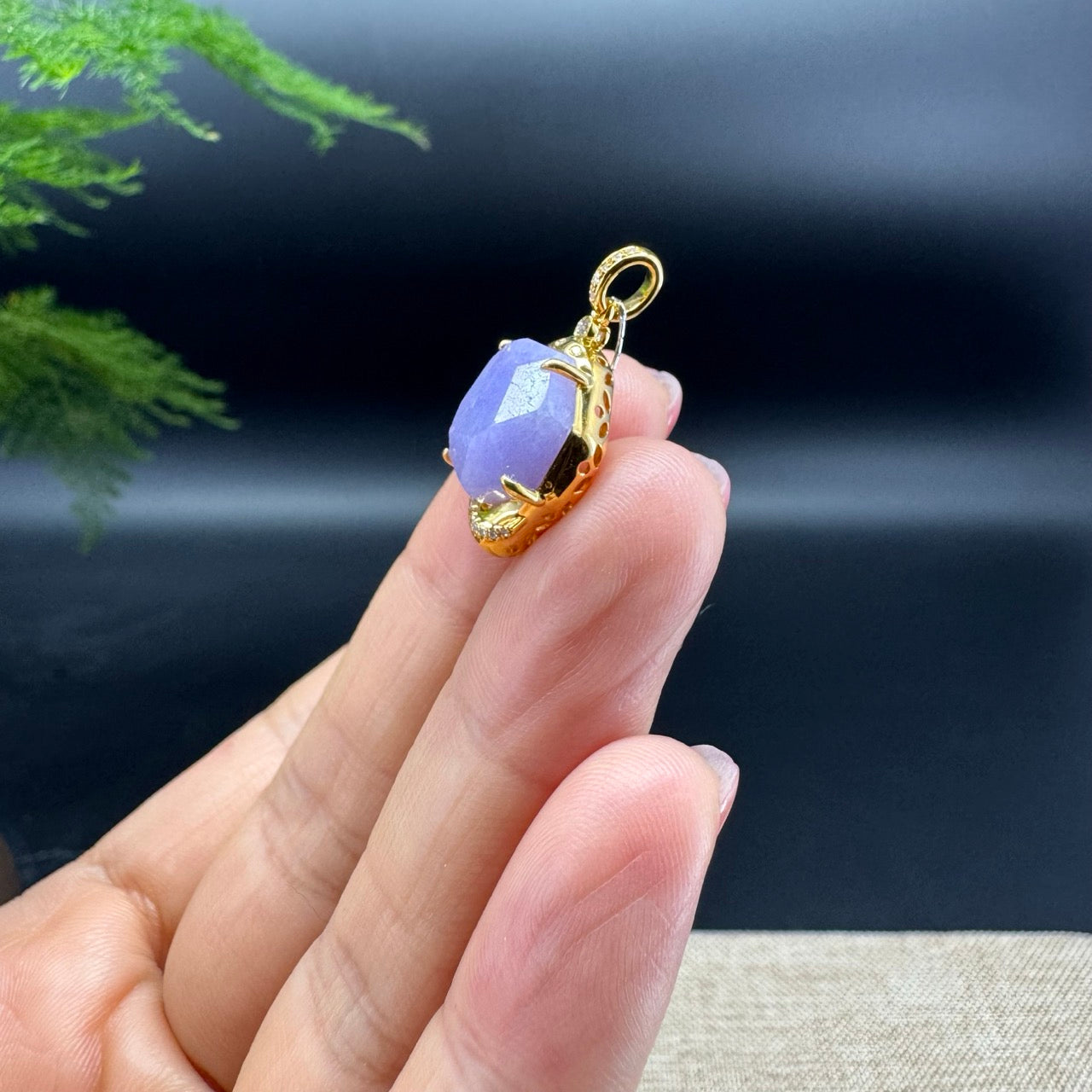 RealJade® 18K Yellow Gold Lavender Polygon Jadeite Jade Pendant Necklace With Diamonds