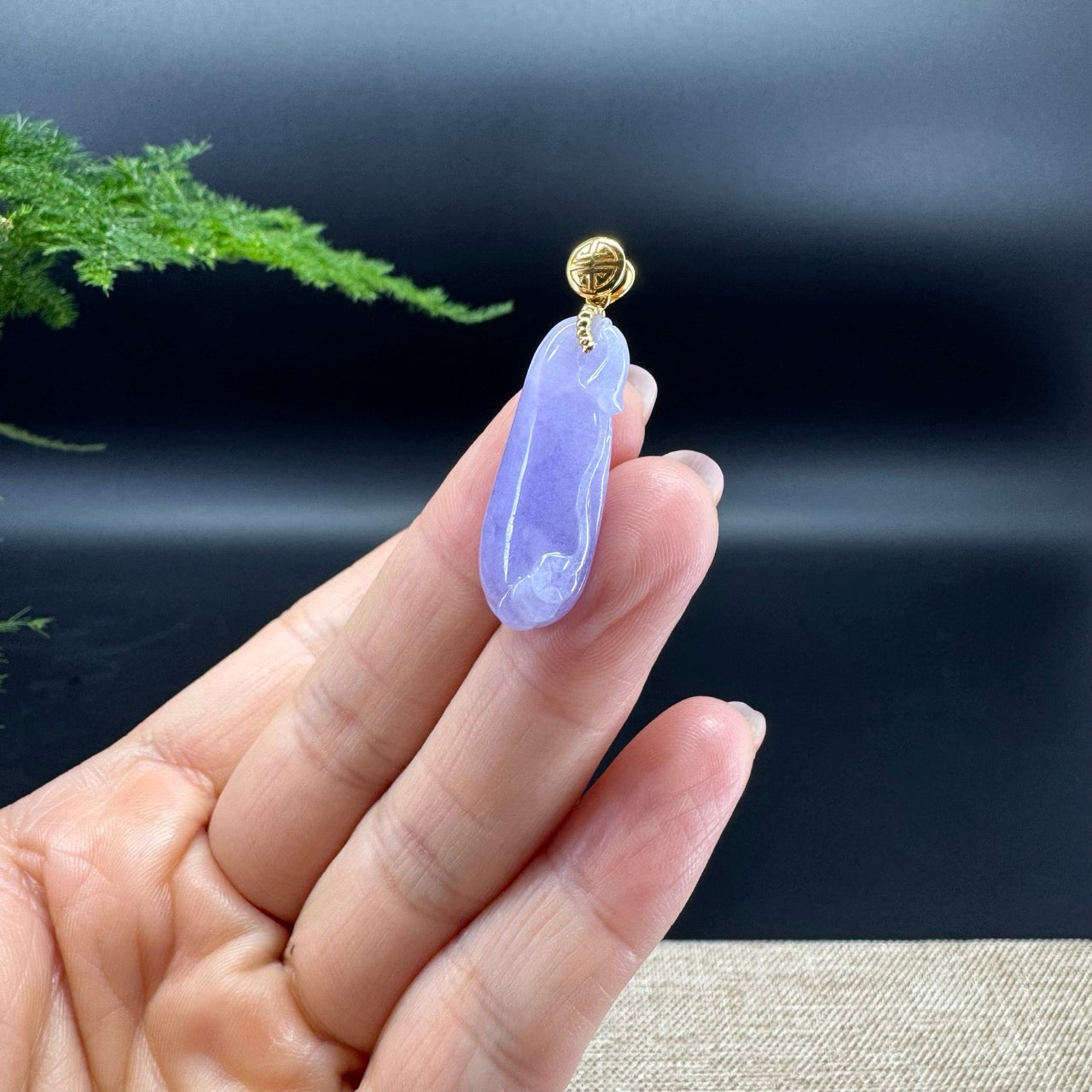 RealJade® Co. 18K Yellow Gold Genuine Lavender Jadeite Jade Lucky Bag Pendant