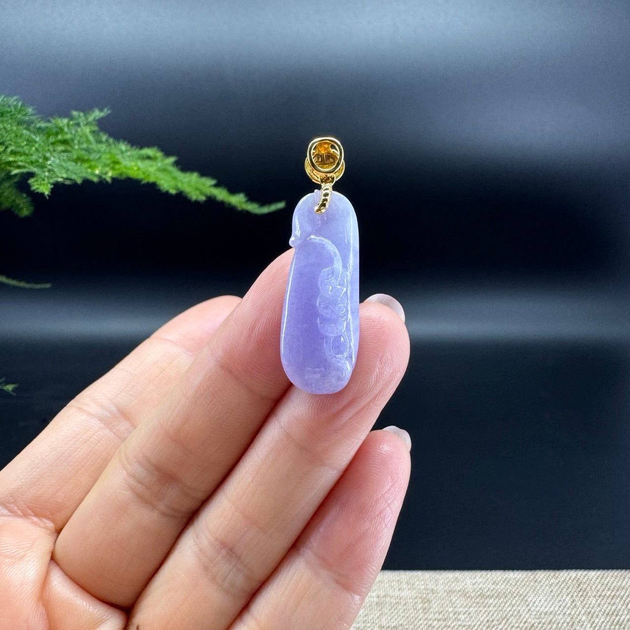 RealJade® Co. 18K Yellow Gold Genuine Lavender Jadeite Jade Lucky Bag Pendant