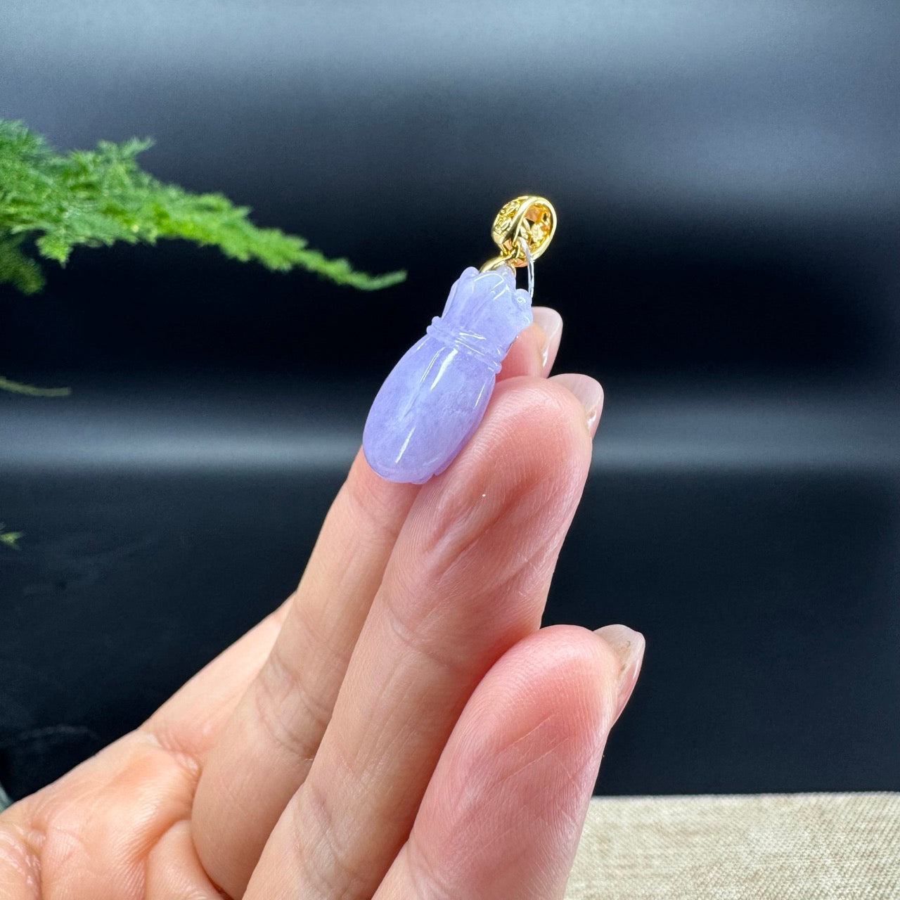 18K Yellow Gold Genuine Lavender Jadeite Jade PDD Money Sack Pendant