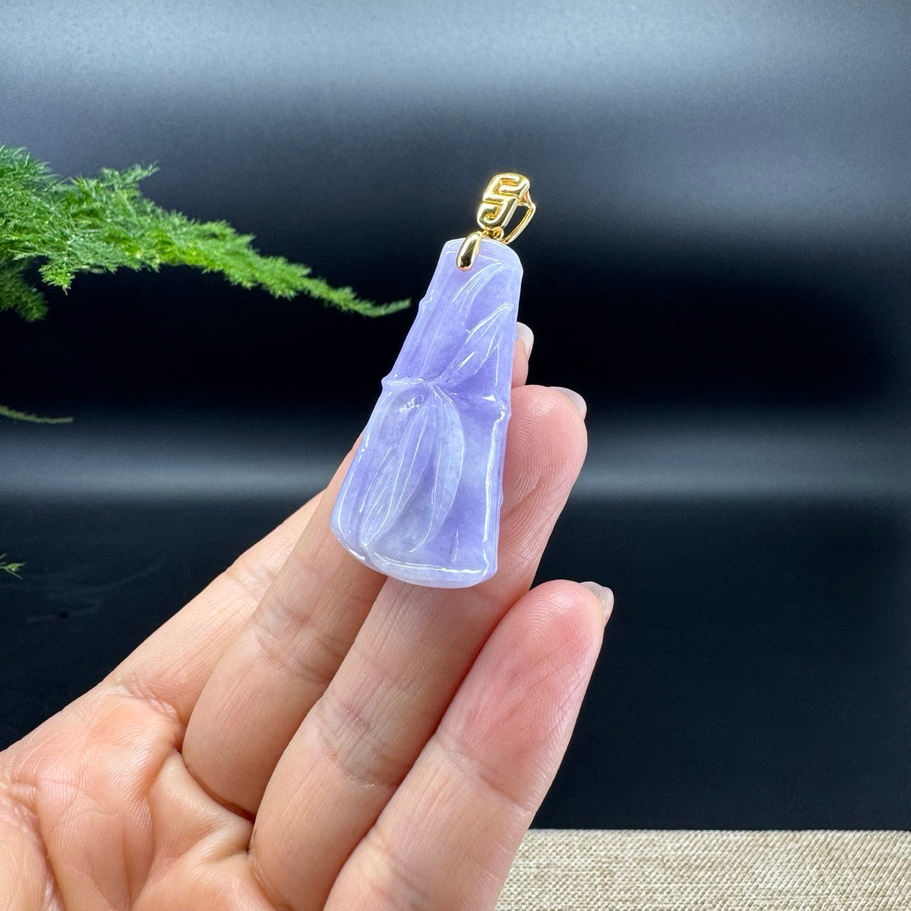 18k Yellow Gold Genuine Burmese Lavender Jadeite Jade Bamboo Pendant