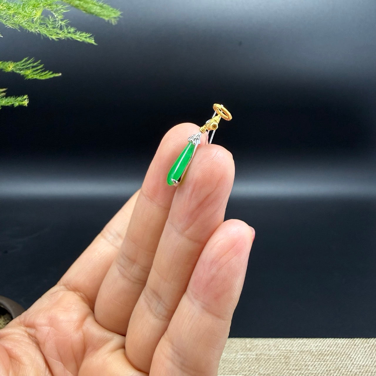 RealJade® "Water Drop" 18k Yellow Gold Green Jadeite Jade Pendant Necklace