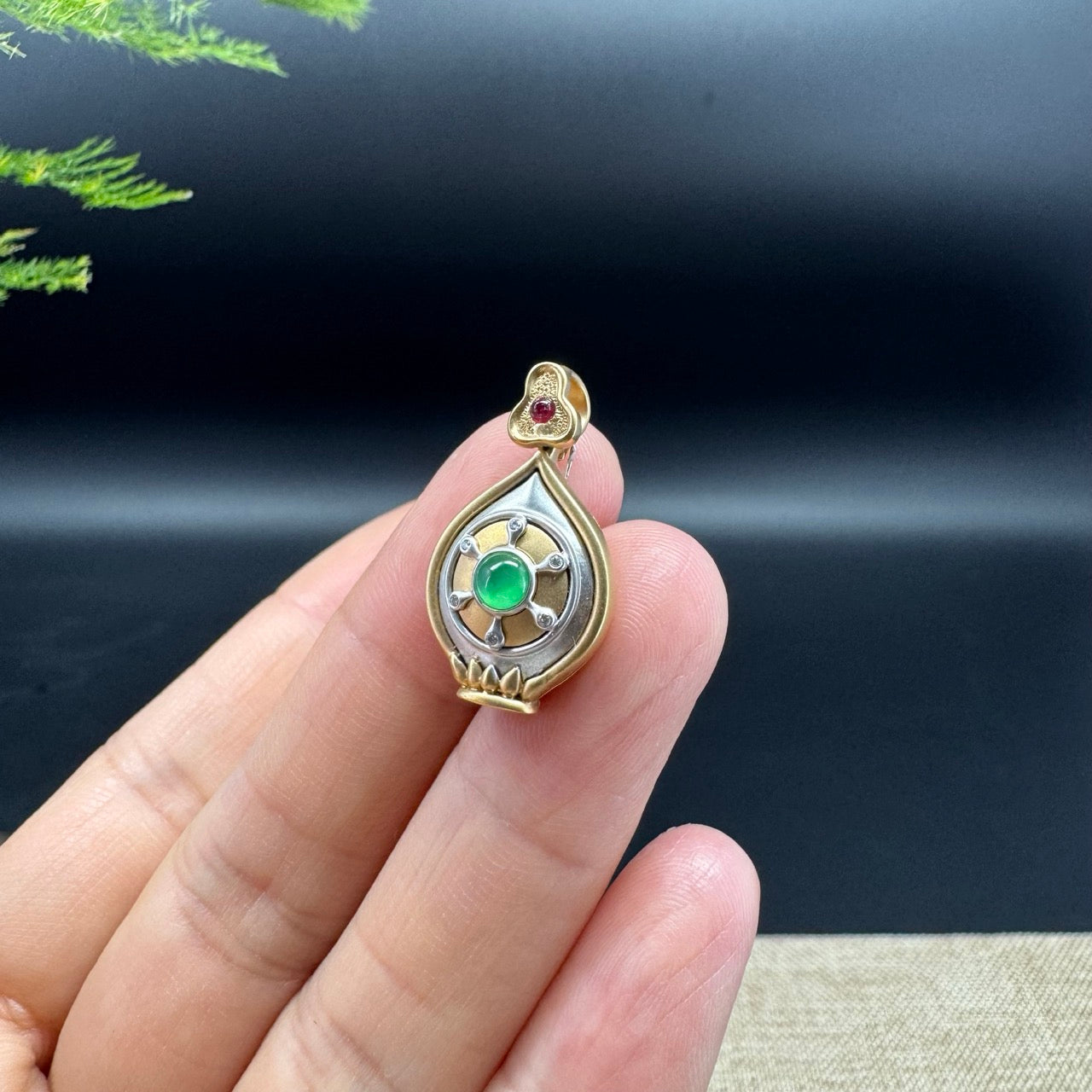 RealJade® Droplet Oval Aquarius Green Jade Diamonds Classic Pendant Necklace
