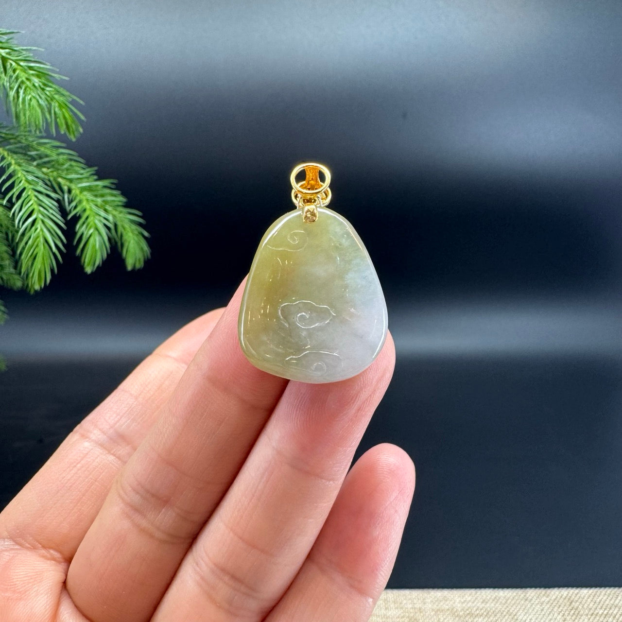 RealJade® co.: 18k Yellow Gold Natural Yellow Green Jadeite Jade Rat Pendant Necklace