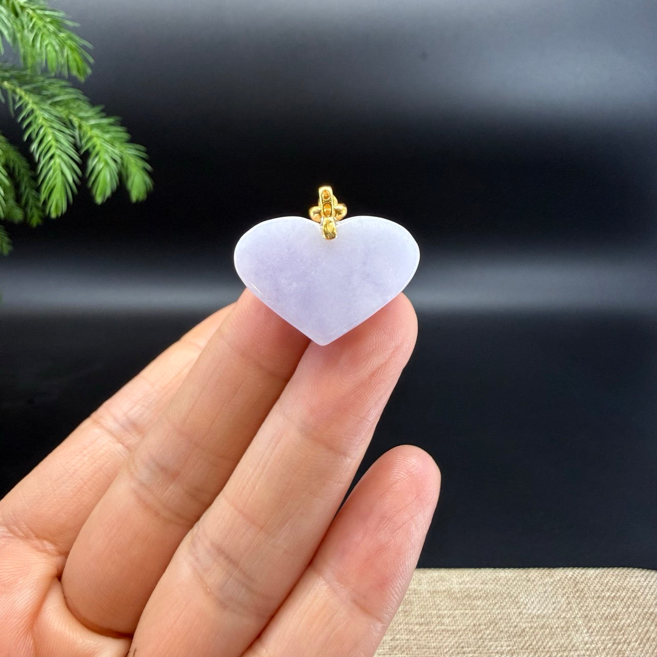 RealJade® Co. 18K Yellow Gold Genuine Burmese Lavender Jadeite Heart Pendant