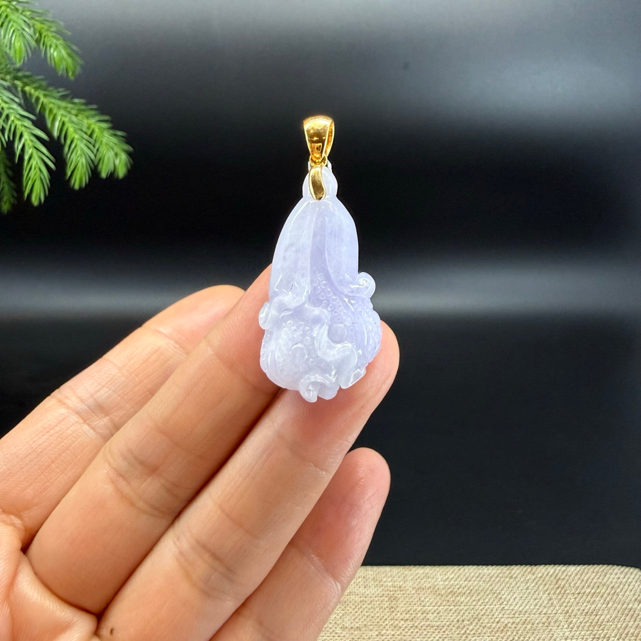 RealJade® Co. 18K Yellow Gold Genuine Light Lavender Jadeite Jade Cabbage Necklace