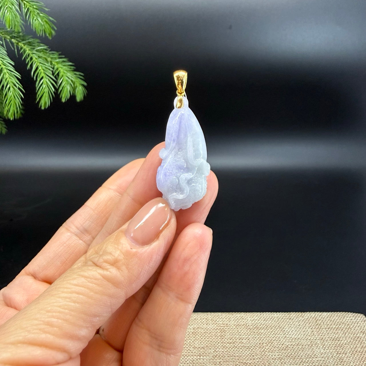 RealJade® Co. 18K Yellow Gold Genuine Light Lavender Jadeite Jade Cabbage Pendant Necklace