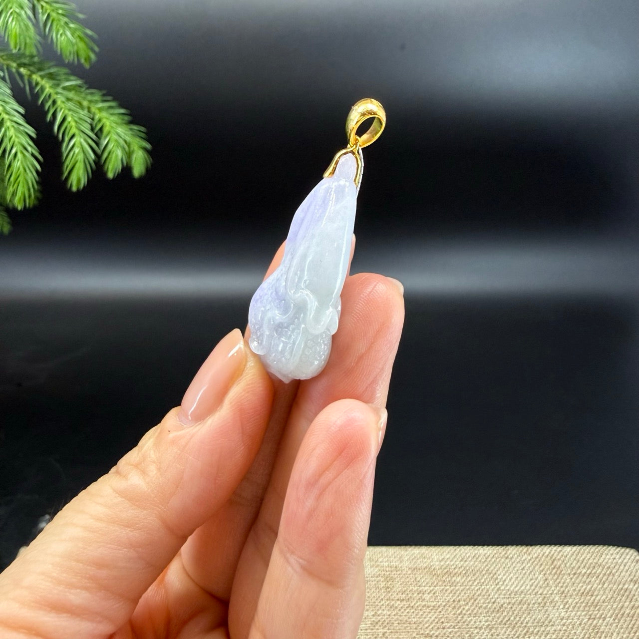 RealJade® Co. 18K Yellow Gold Genuine Light Lavender Jadeite Jade Cabbage Pendant Necklace