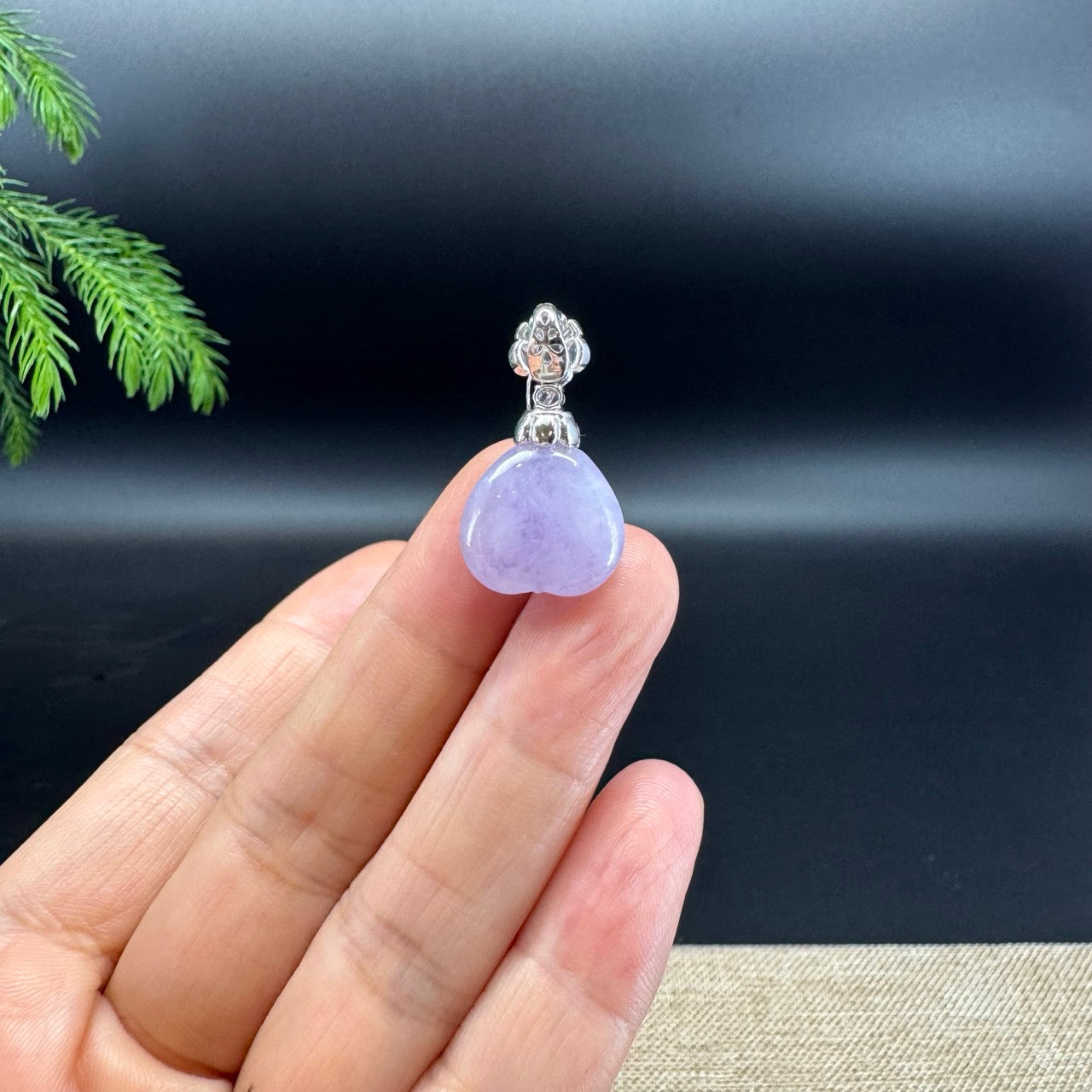 18k White Gold Genuine Lavender Jadeite Jade Melon Pendant Necklace With Diamonds