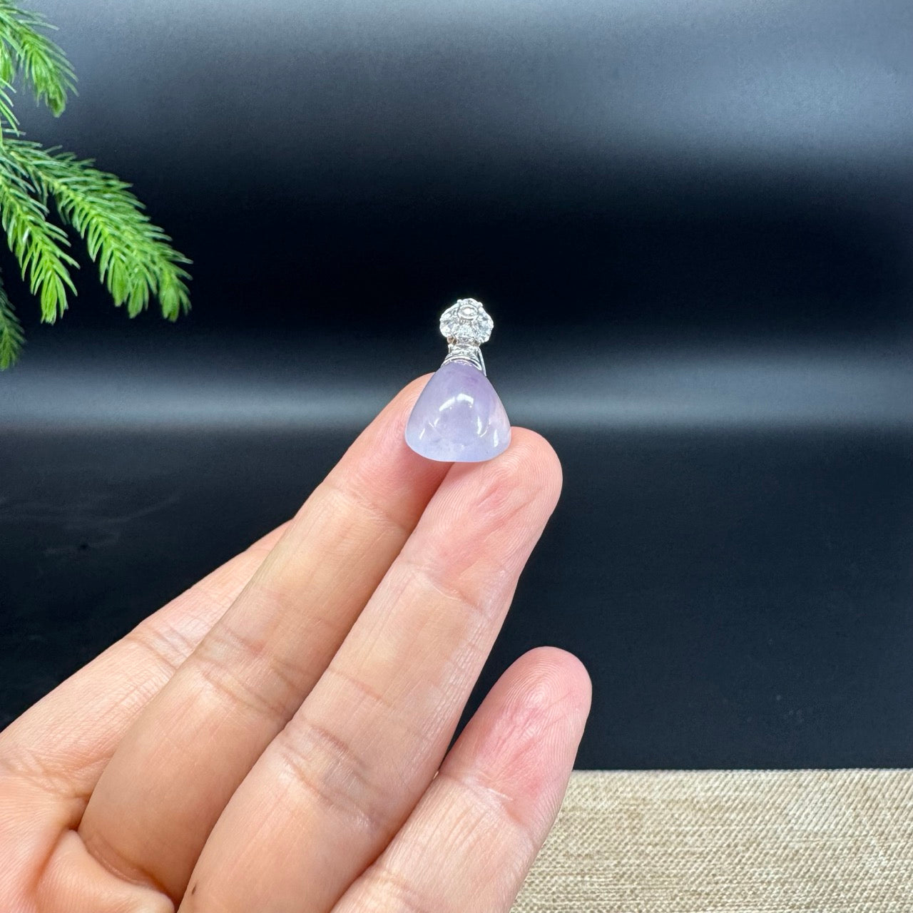 18k White Gold Genuine Icy Jadeite Jade Melon Pendant Necklace With Diamonds