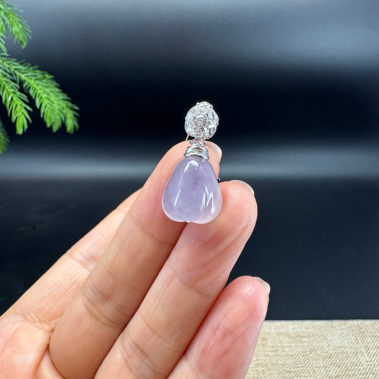 18k White Gold Genuine Icy Jadeite Jade Melon Pendant Necklace With Diamonds