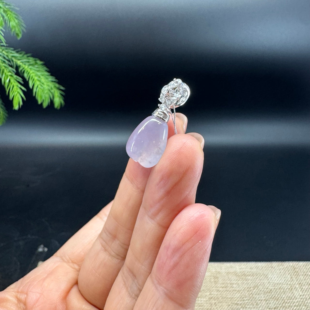 18k White Gold Genuine Icy Jadeite Jade Melon Pendant Necklace With Diamonds