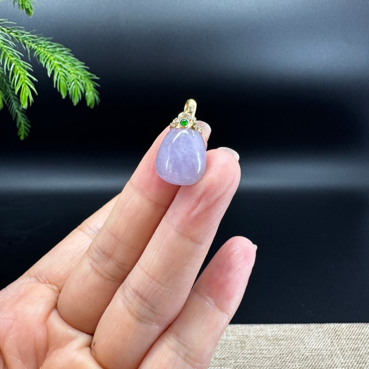 18k Yellow Gold Genuine Lavender Jadeite Jade Melon Pendant Necklace With Diamonds