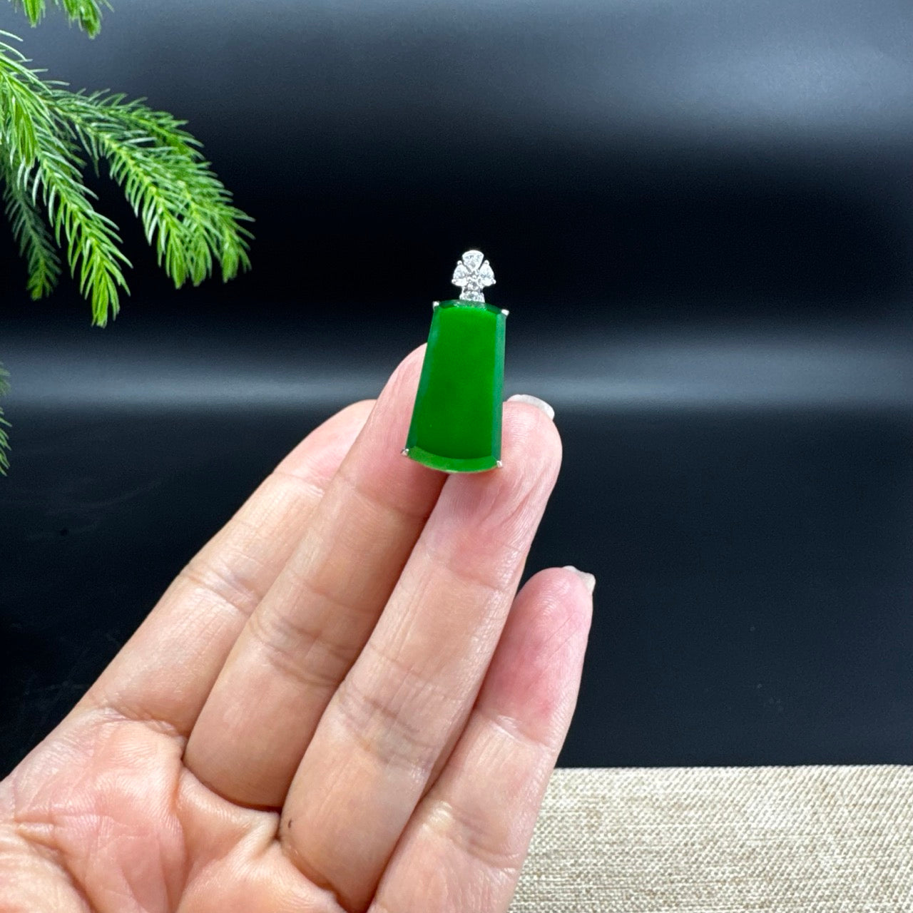 18K White Gold High-End Guatemalan Green Jadeite Jade "Ping An Wu Shi Pai" Necklace with Diamonds