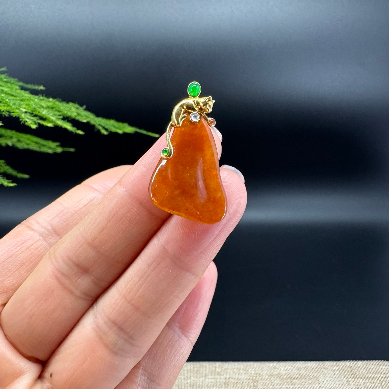 The pendant color is red.