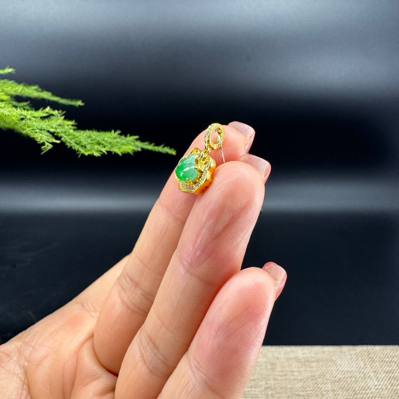 RealJade® 18k Yellow Gold Spicy Green Jadeite Jade Swan Pendant with Diamonds