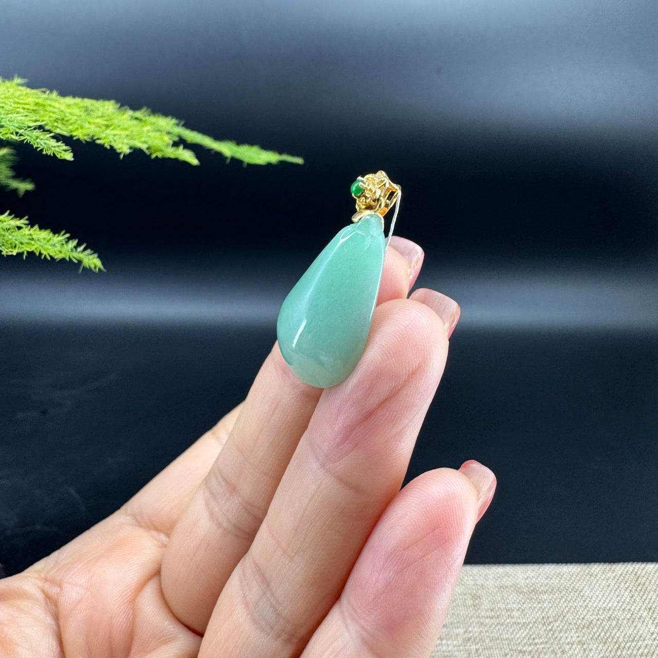 18K Yellow Gold Green Jadeite Jade Shou Tao Pendant with Diamond