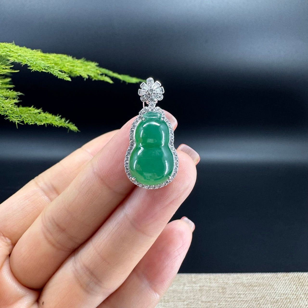 RealJade® Co. Genuine Green Jadeite Jade Good Luck Hulu Bottle Gourd Necklace With 18K White Gold Bail