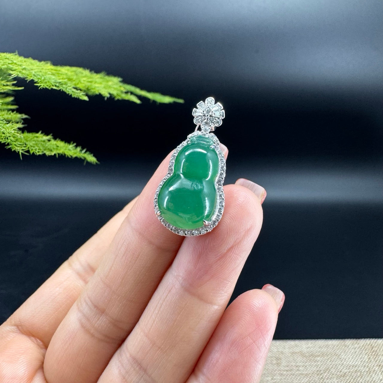 RealJade® Co. Genuine Green Jadeite Jade Good Luck Hulu Bottle Gourd Necklace With 18K White Gold Bail