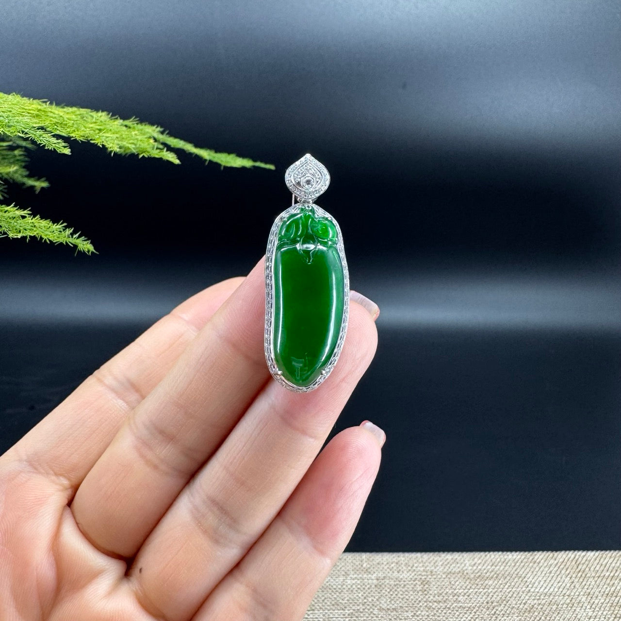 18K White Gold High end Guatemala Green Jadeite Jade Shou Tao Pendant with Diamond