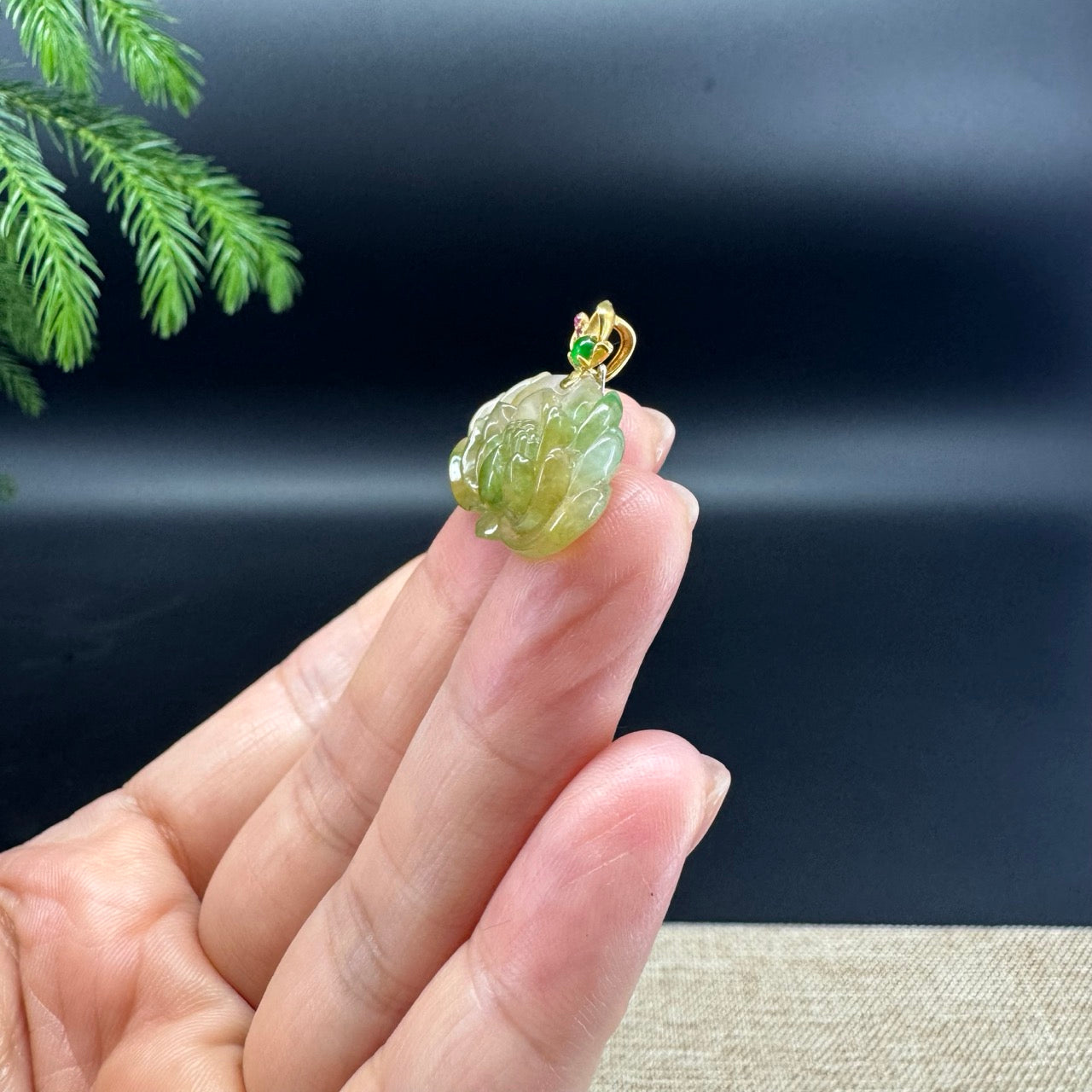 Natural 18K Yellow Gold Burmese Yellow Green Jadeite Jade Lotus Flower Pendant