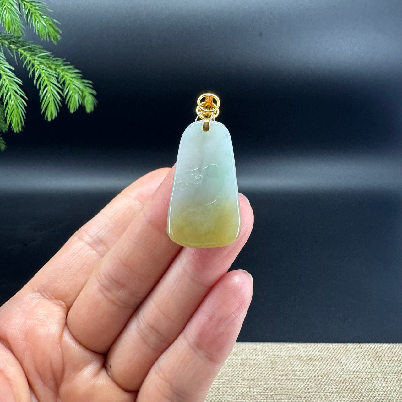 RealJade® 18k Yellow Gold Yellow Green Jadeite Jade Rabbit Pendant